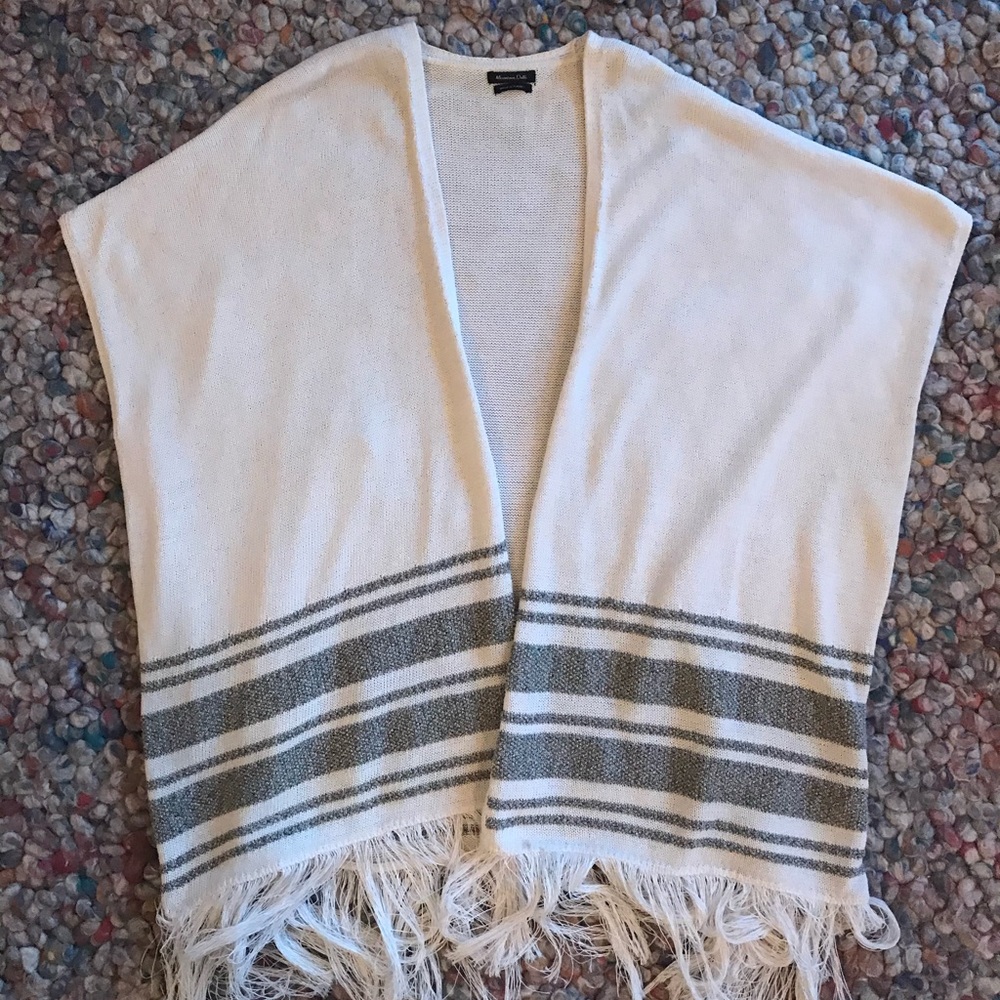 Massimo Dutti Cream & Grey Cape